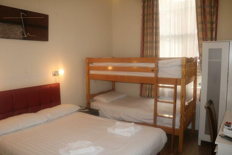 Hotel Barry House