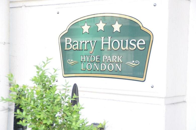 Hotel Barry House
