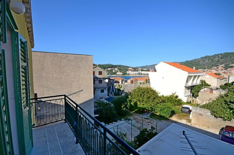 Apartment And Rooms Dragana