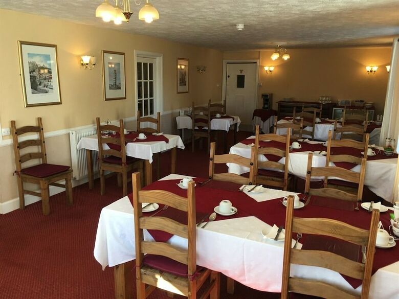 Novar Arms Hotel