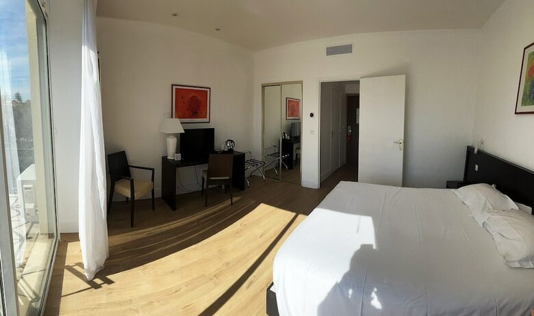 Hotel Carlton