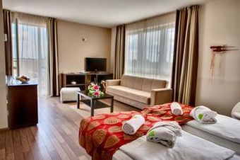 Ce Plaza Hotel