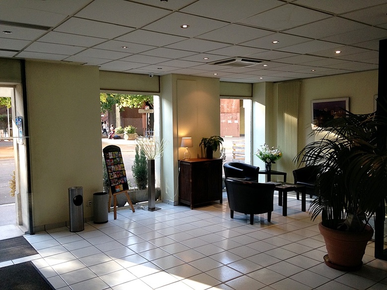 Hotel H�tel Dubost