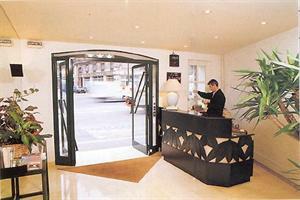 Hotel Montholon