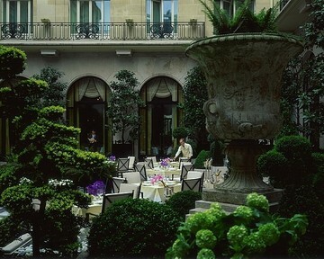Hotel Four Seasons George V
