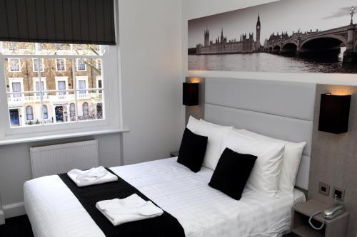 Hotel The Omega