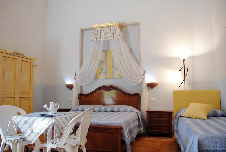 La Maison One B&B
