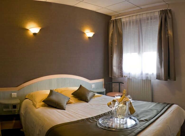 Hotel Logis Au Tambour