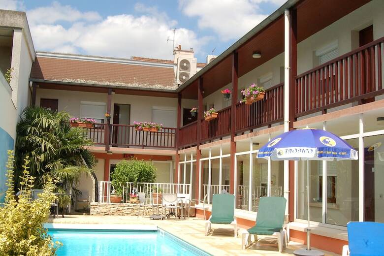 Hotel Logis Au Tambour