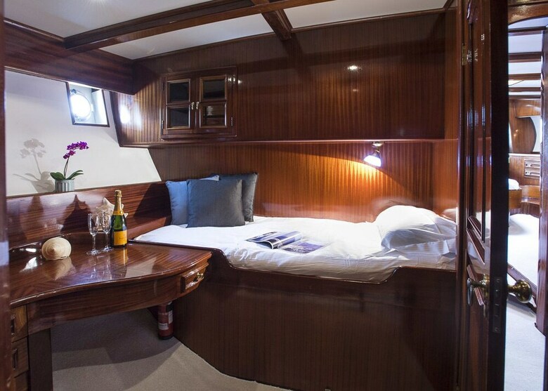 Hotel Queen Of Peace