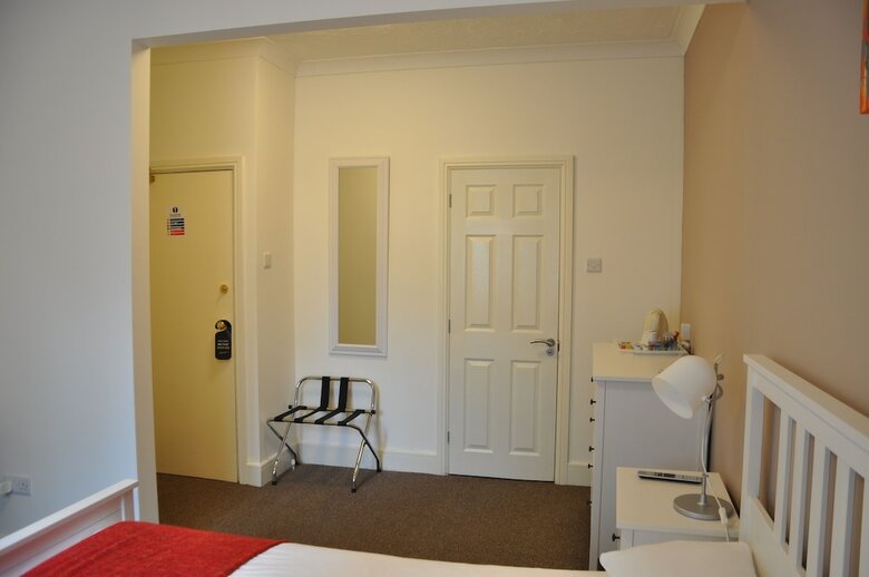 Hostal The Regent Guest House