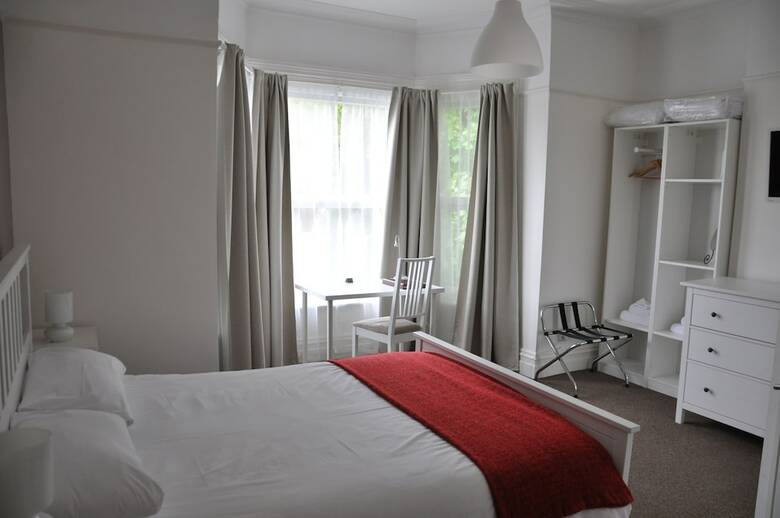 Hostal The Regent Guest House