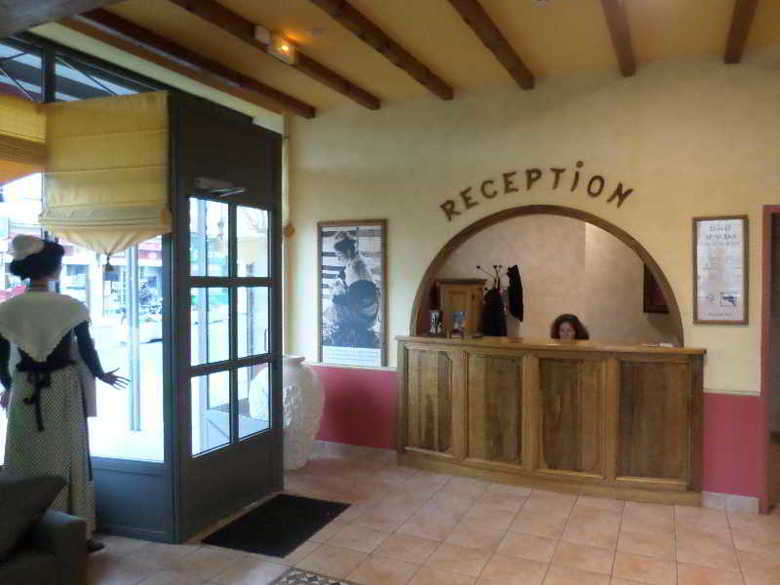Hotel Acacias