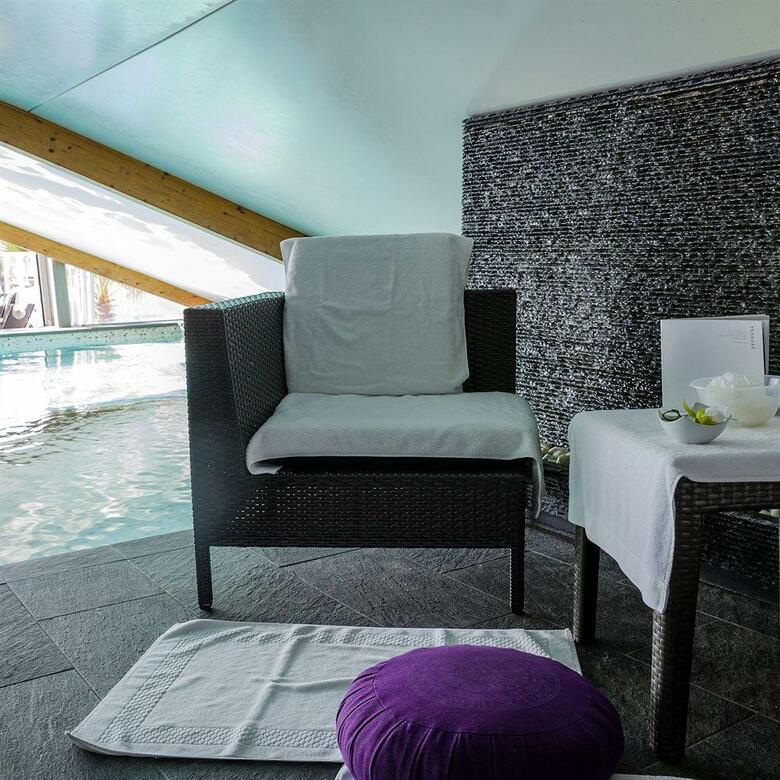 Hotel Goldstar Resort & Suites