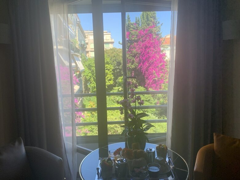 Hotel Goldstar Resort & Suites