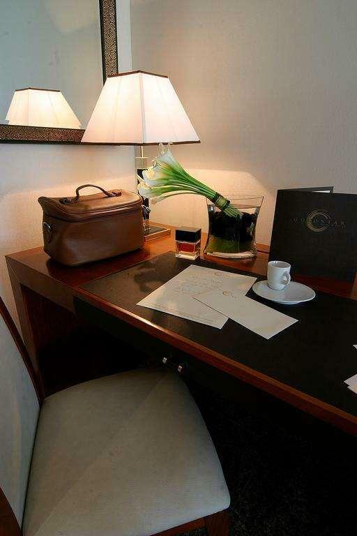Hotel Goldstar Resort & Suites