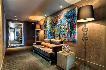 Hotel 55