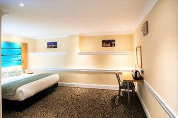 Astors Hotel