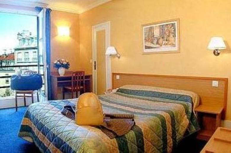 Central Hotel Paris