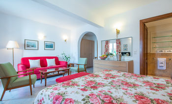 Adonis Hotel