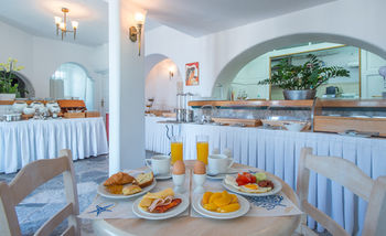 Adonis Hotel
