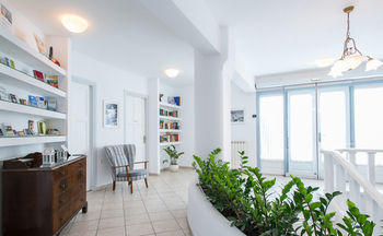 Adonis Hotel