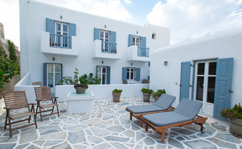 Adonis Hotel
