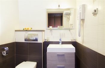 Sk Royal Kaluga Hotel