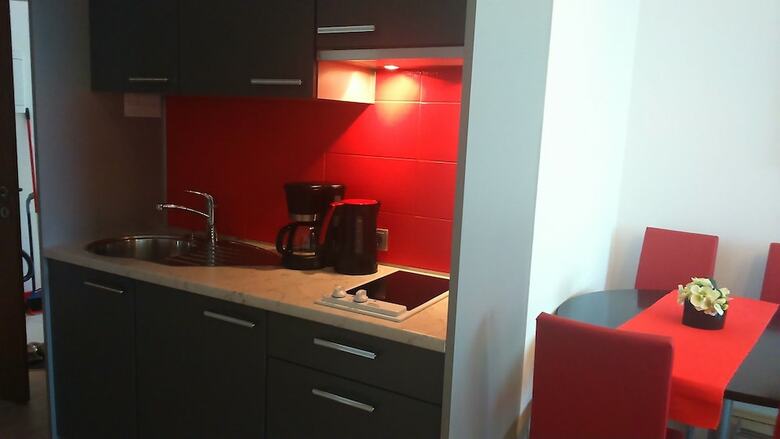 Vila Ema Apartments And Rooms