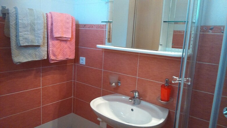 Vila Ema Apartments And Rooms