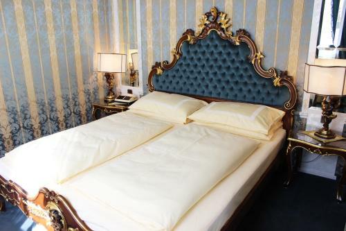 Palais Porcia Hotel