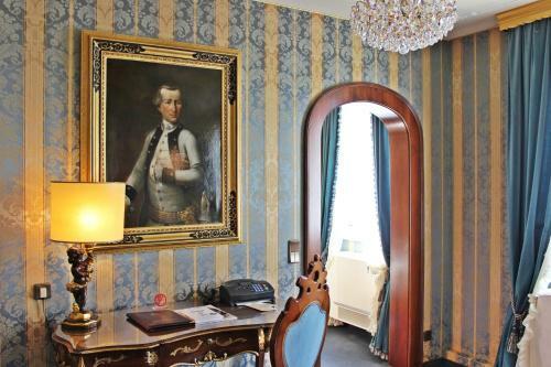 Palais Porcia Hotel