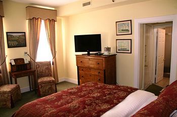 The Morris House Hotel