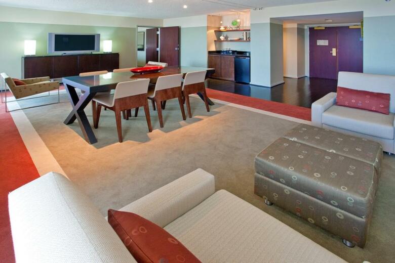 Hotel Crowne Plaza - Chicago West Loop By Ihg