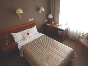 Oktyabrskaya Hotel