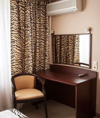 Guru Hotel
