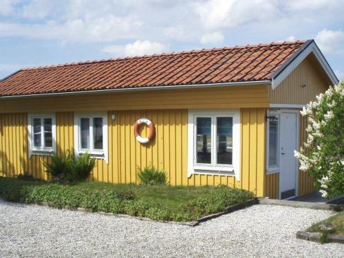 One-bedroom Holiday Home In Stenungsund