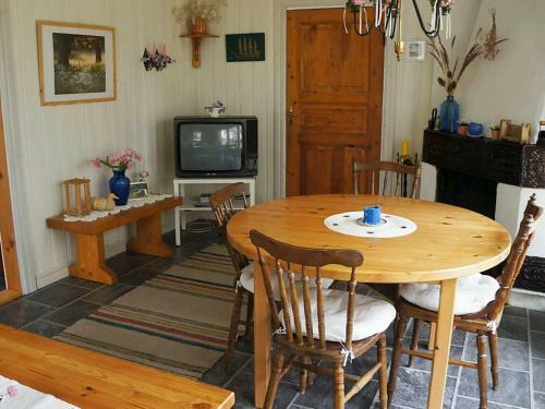 Two-bedroom Holiday Home In Valdenarsvik