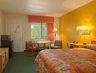 Hotel Howard Johnson Inn And Suites
