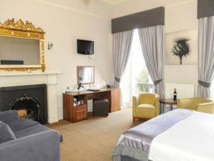 The Salisbury Hotel