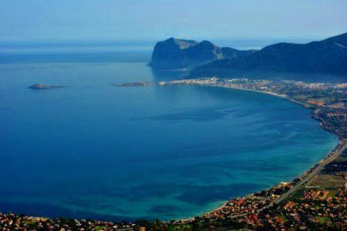 Hotel Bellevue Del Golfo
