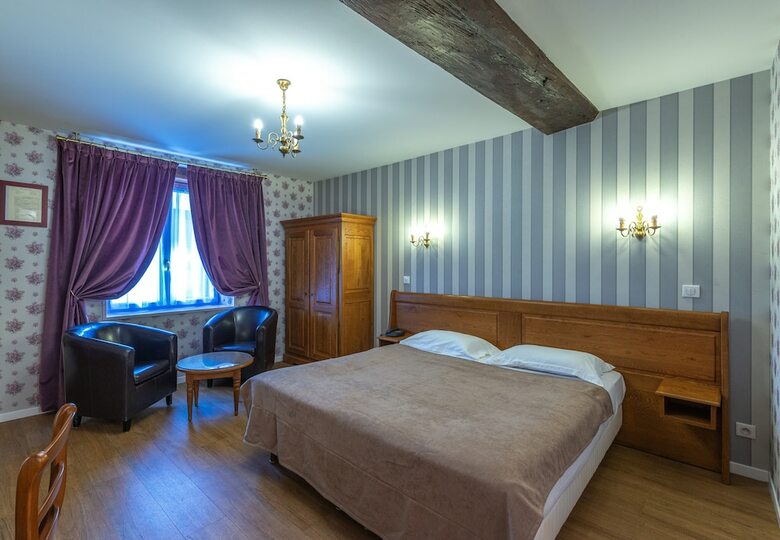 Hotel De La Cloche