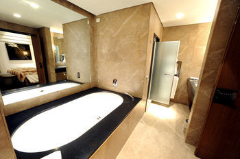 Hotel Golden Palace
