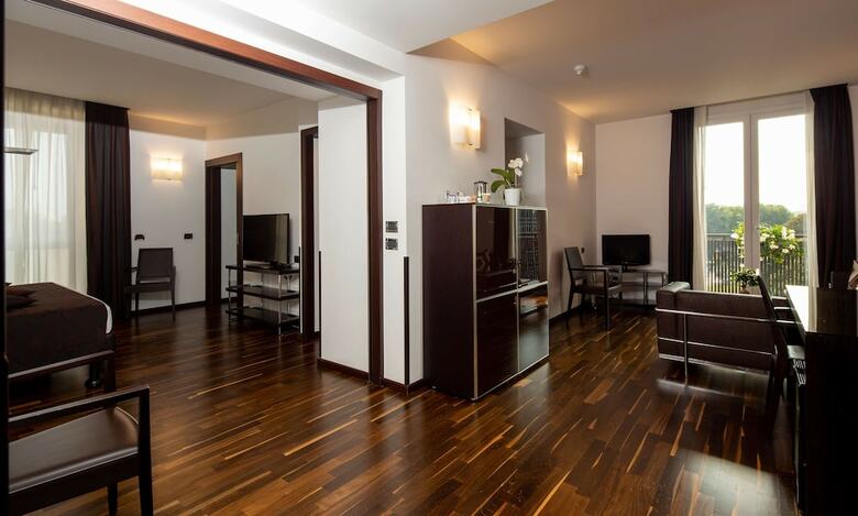 Hotel Biri