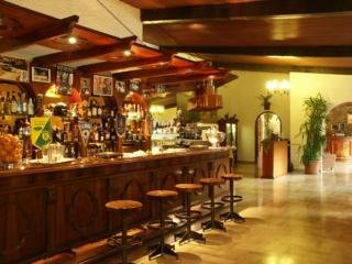 Hotel Super House International