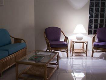 Hotel Golden Sands Beachfront Resort