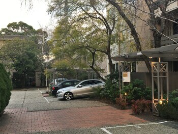 Hotel Apartments On Lygon