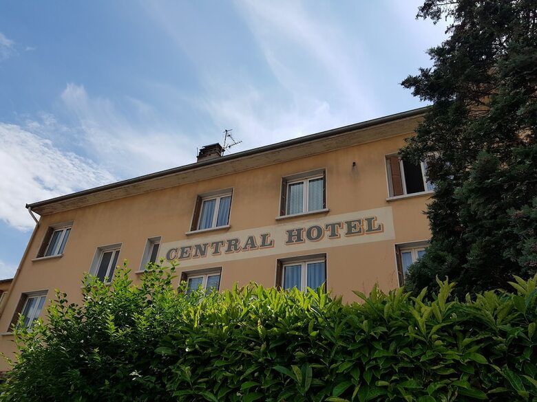 Central Hotel