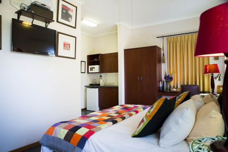 Hostal Ons Dorpshuis Guesthouse