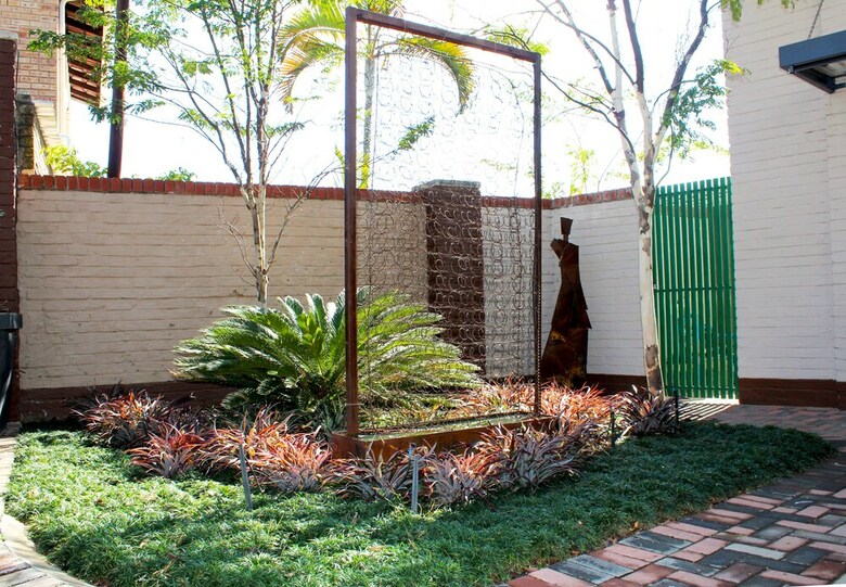 Hostal Ons Dorpshuis Guesthouse